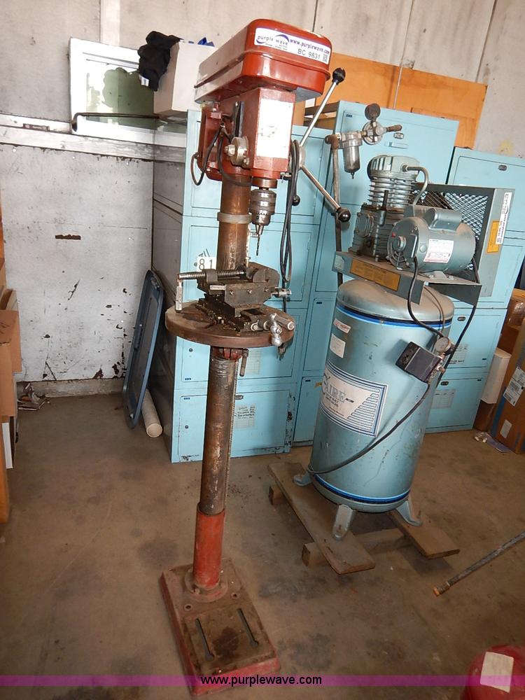 image for item BC9831 Heavy duty 16 speed drill press with vise