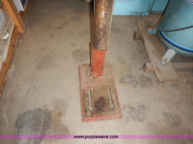 image for item BC9831 Heavy duty 16 speed drill press with vise