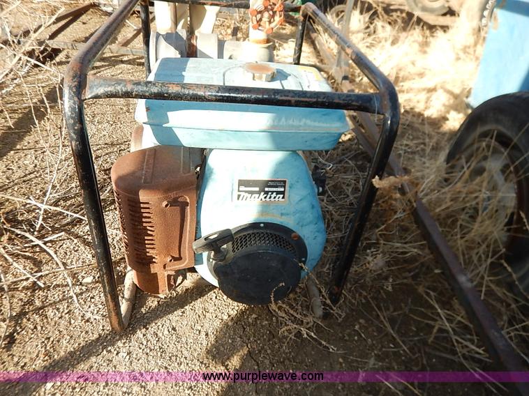 image for item BC9832 Makita irrigation pump