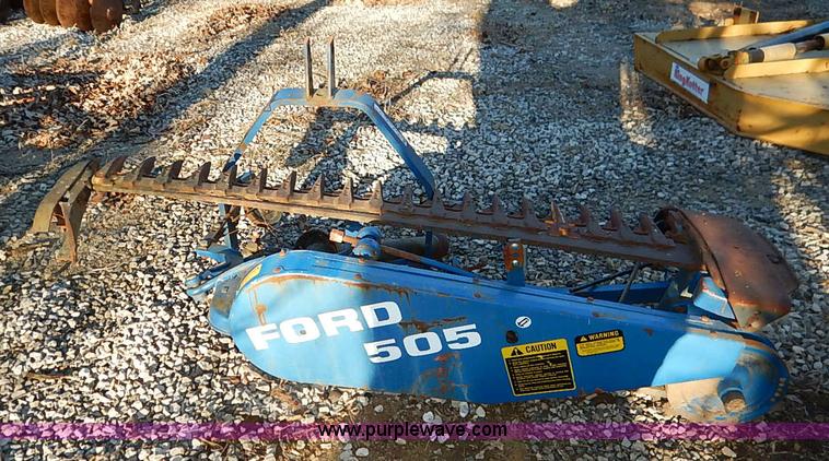 image for item BC9857 Ford 505 sickle mower