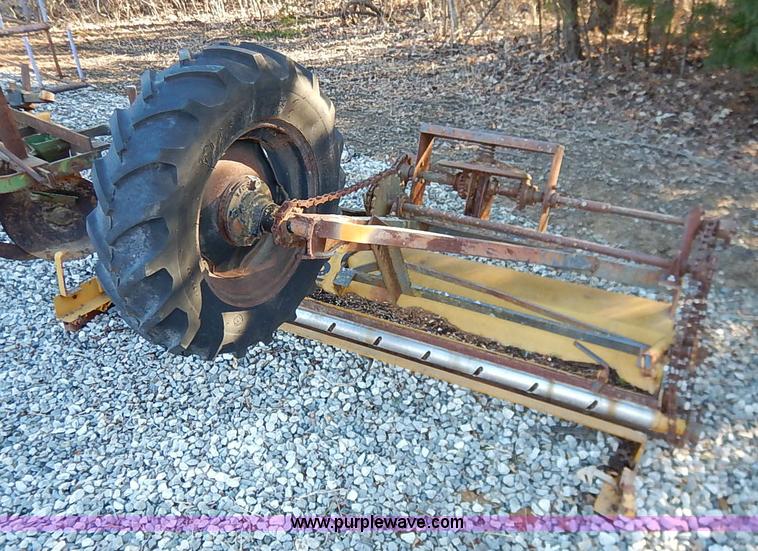 image for item BC9861 Barber metered feed seeder