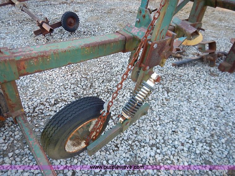 image for item BC9864 Two row plow