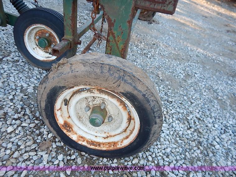 image for item BC9864 Two row plow