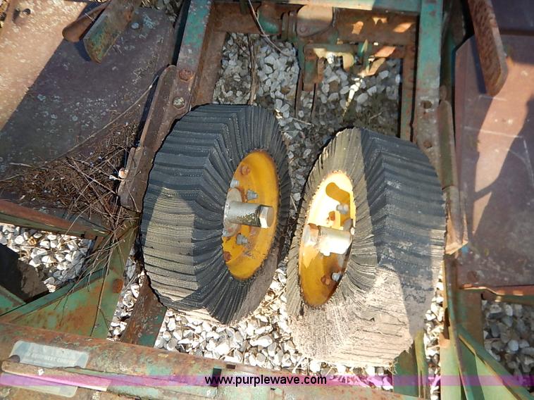 image for item BC9866 New Idea 550 two person planter