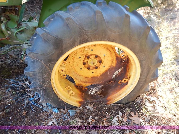 image for item BC9874 John Deere 950 tractor