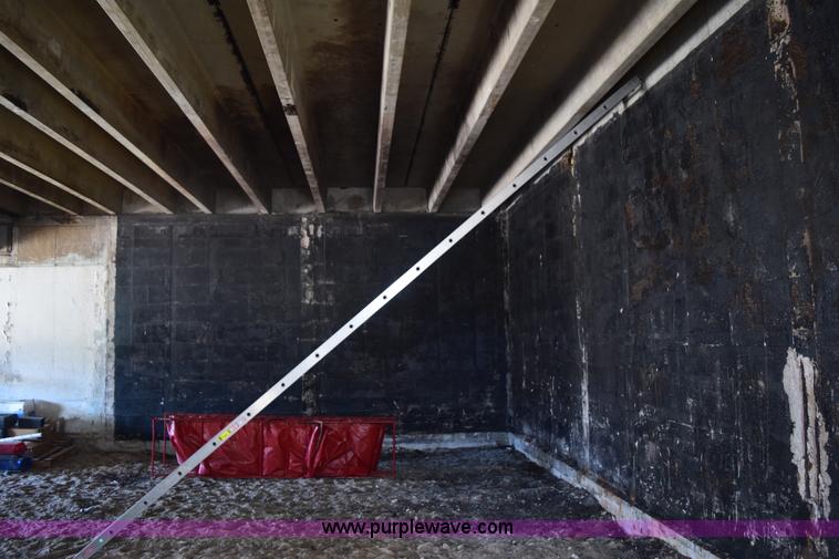 image for item BP9939 20' aluminum roof ladder