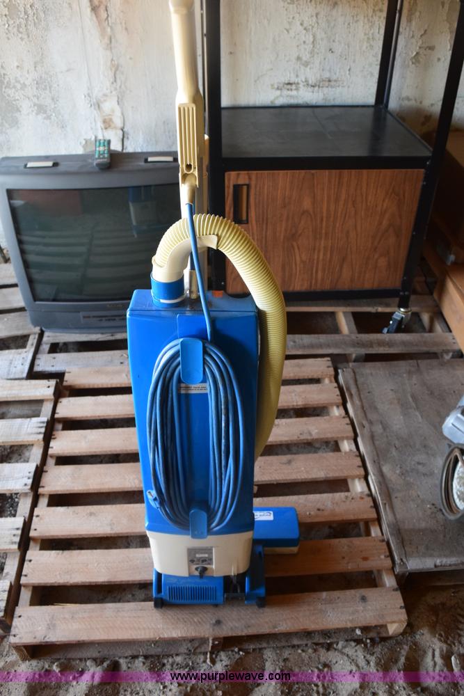 image for item BP9950 Windsor Versamatic upright vacuum