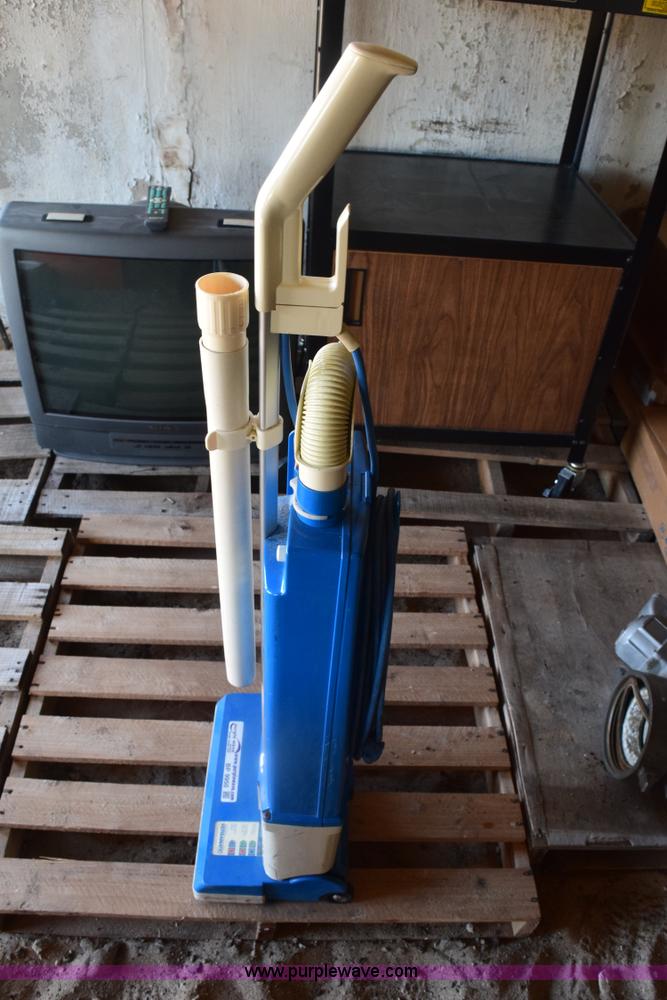 image for item BP9950 Windsor Versamatic upright vacuum