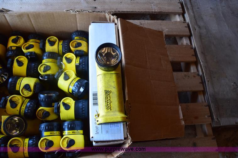 image for item BP9951 (26) Streamlight Survivor rechargeable flashlights