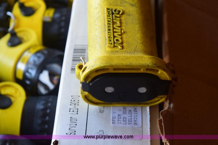 image for item BP9951 (26) Streamlight Survivor rechargeable flashlights