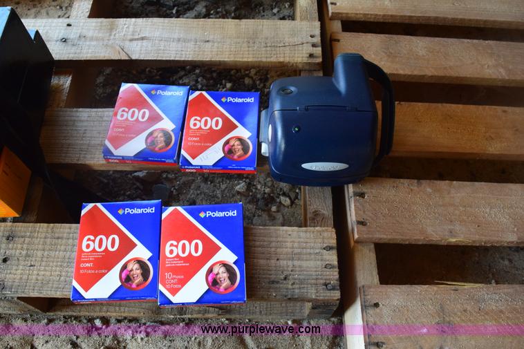 image for item BP9953 Assorted electronics