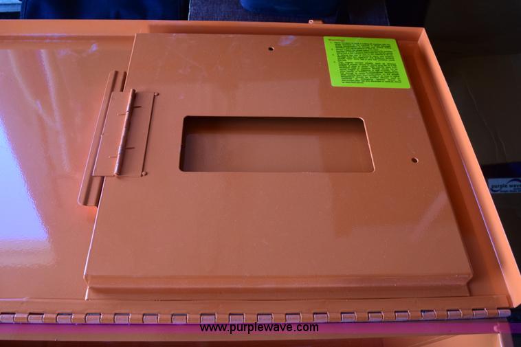 image for item BP9954 Stihl power saw box