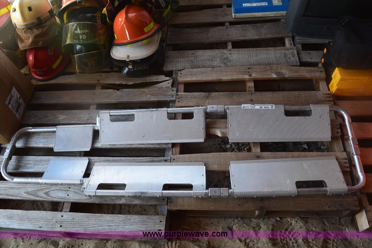 image for item BP9955 Assorted emergency medical equipment