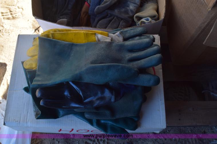 image for item BP9956 Assorted fire protection gear