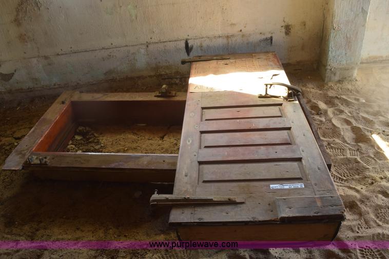 image for item BP9958 Freezer door and frame