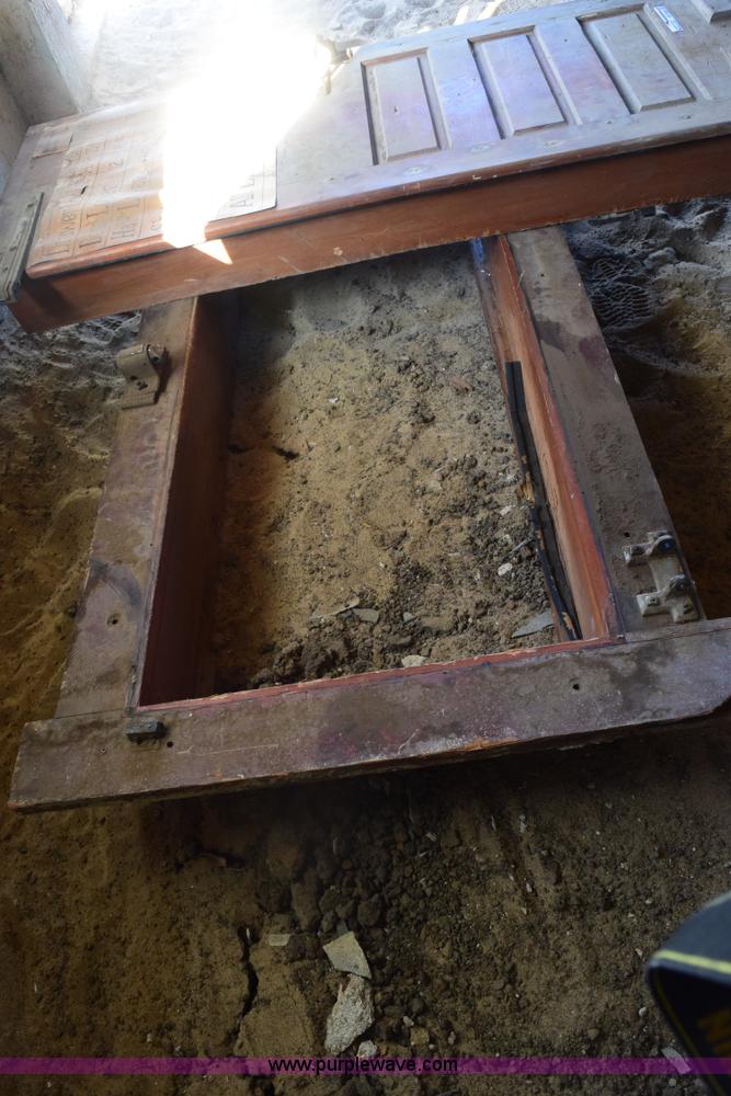 image for item BP9958 Freezer door and frame