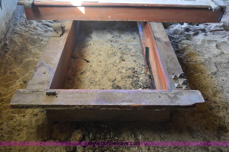 image for item BP9958 Freezer door and frame