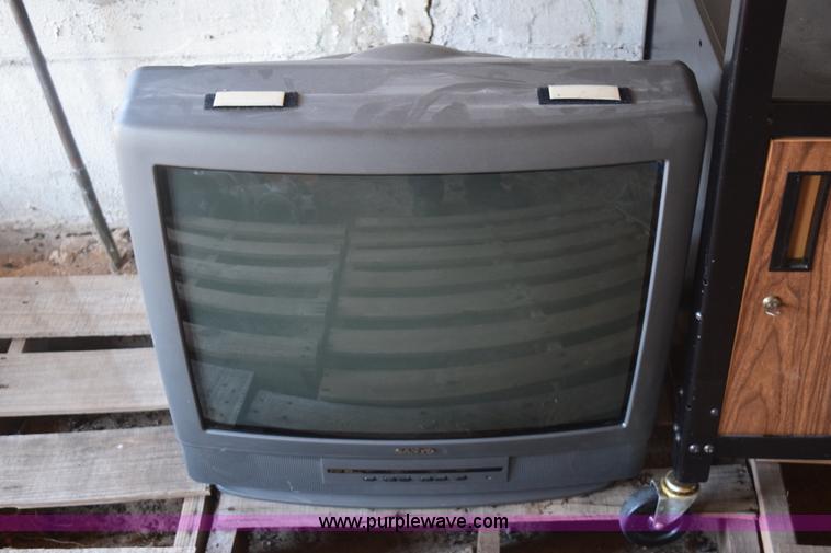 image for item BP9959 Sanyo 27" television