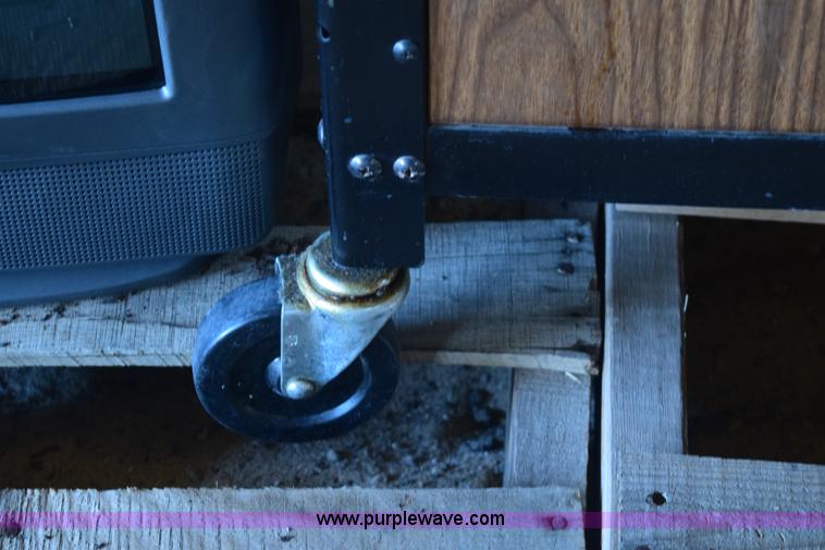 image for item BP9959 Sanyo 27" television