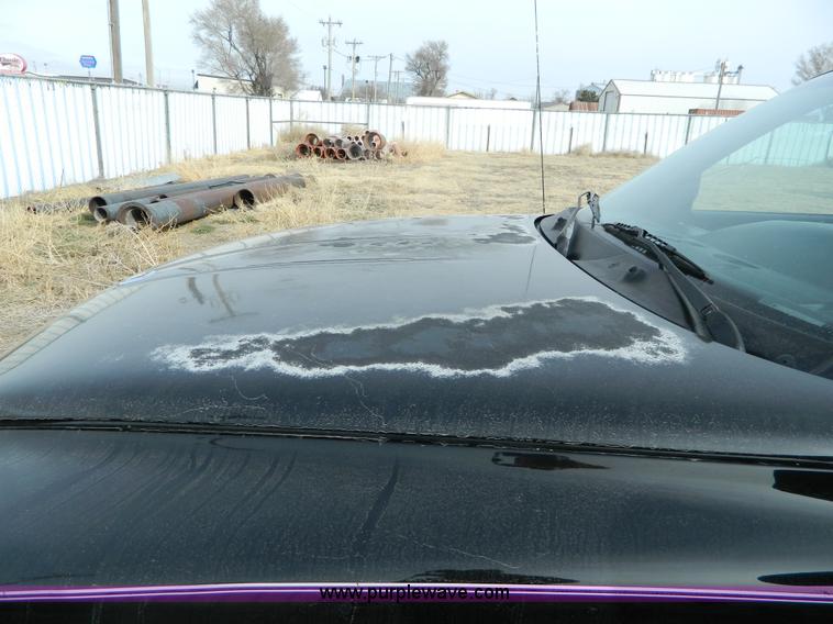 image for item D6110 1999 Dodge Dakota Club Cab pickup truck