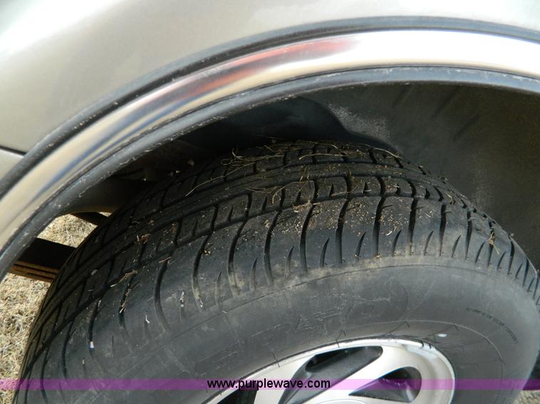 image for item D6111 1999 Chevrolet Blazer SUV