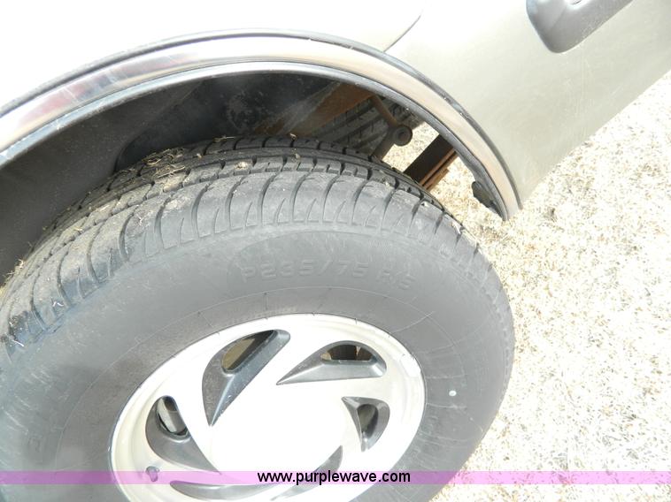 image for item D6111 1999 Chevrolet Blazer SUV