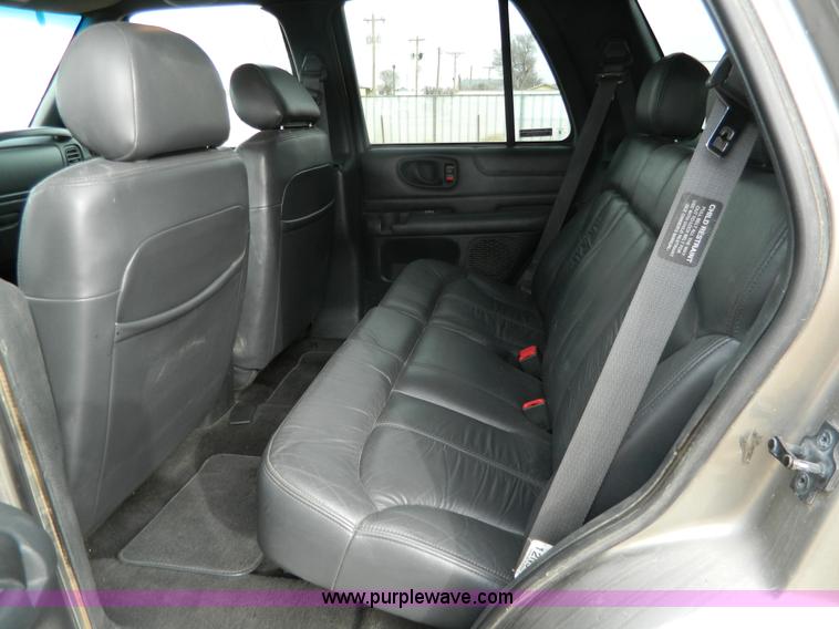 image for item D6111 1999 Chevrolet Blazer SUV