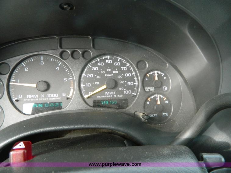 image for item D6111 1999 Chevrolet Blazer SUV