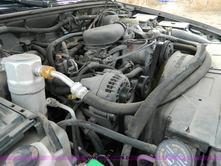 image for item D6111 1999 Chevrolet Blazer SUV