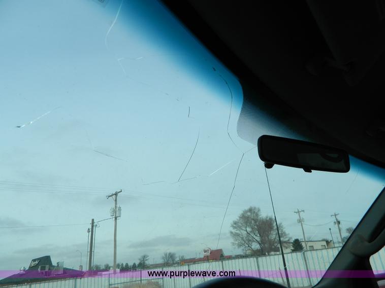 image for item D6112 2003 Ford F250 Super Duty XLT Crew Cab pickup truck