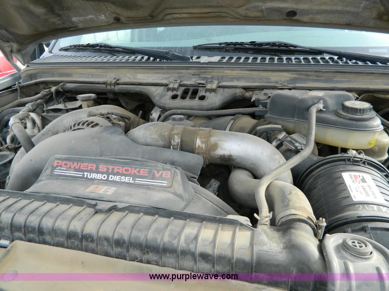 image for item D6112 2003 Ford F250 Super Duty XLT Crew Cab pickup truck