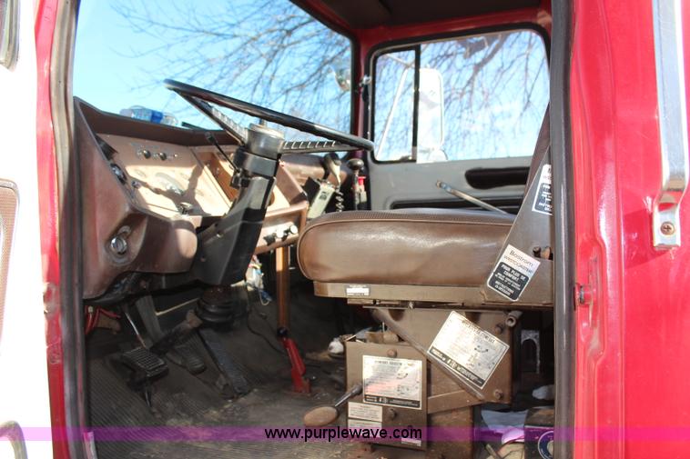 image for item H1430 1977 Ford F700 fire truck