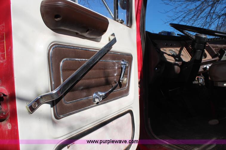 image for item H1430 1977 Ford F700 fire truck