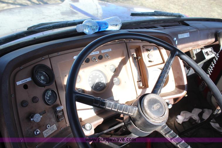 image for item H1430 1977 Ford F700 fire truck