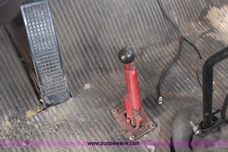 image for item H1430 1977 Ford F700 fire truck