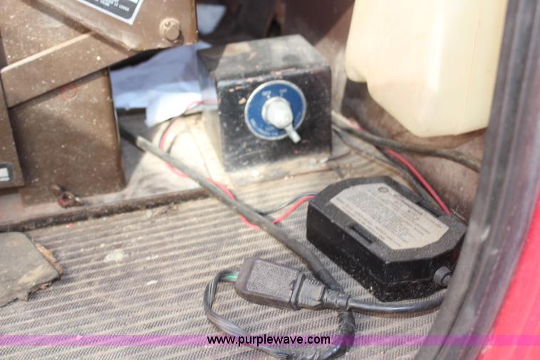 image for item H1430 1977 Ford F700 fire truck