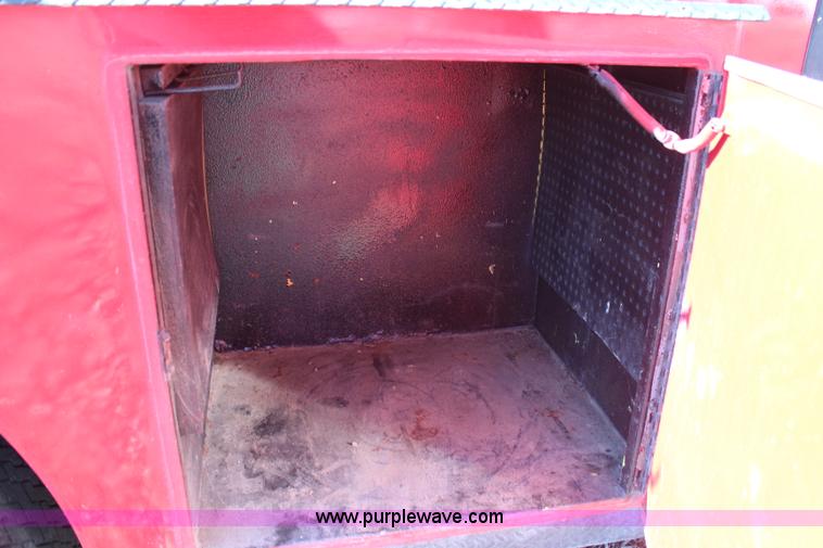 image for item H1430 1977 Ford F700 fire truck