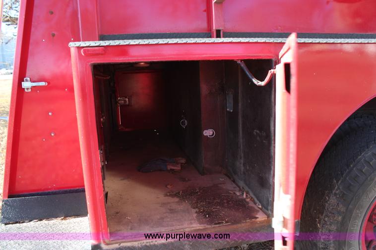 image for item H1430 1977 Ford F700 fire truck