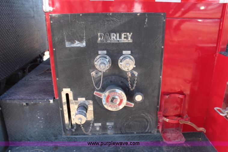 image for item H1430 1977 Ford F700 fire truck