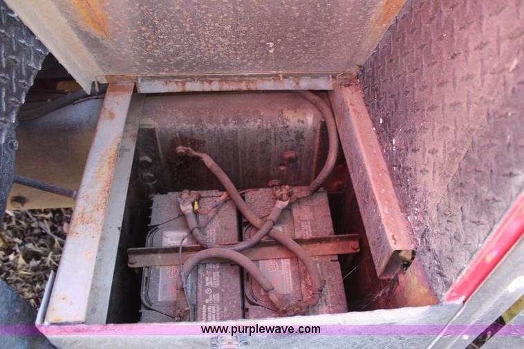 image for item H1430 1977 Ford F700 fire truck