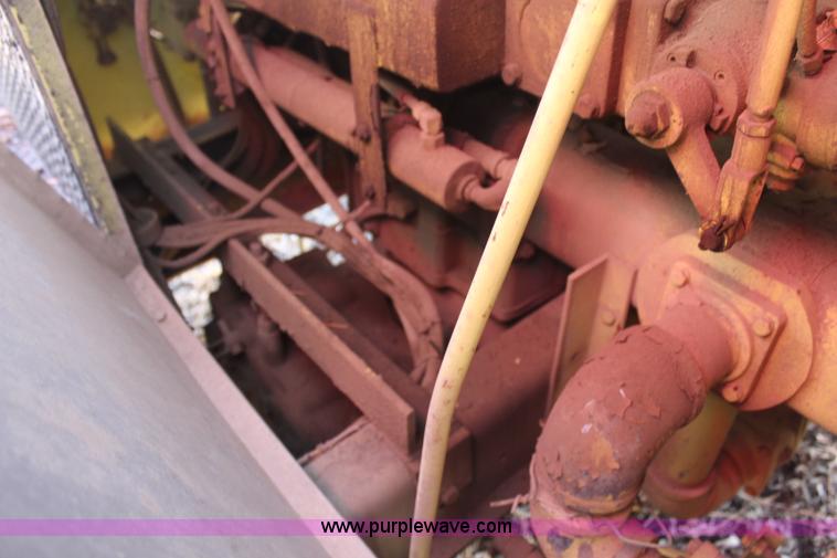 image for item H1430 1977 Ford F700 fire truck