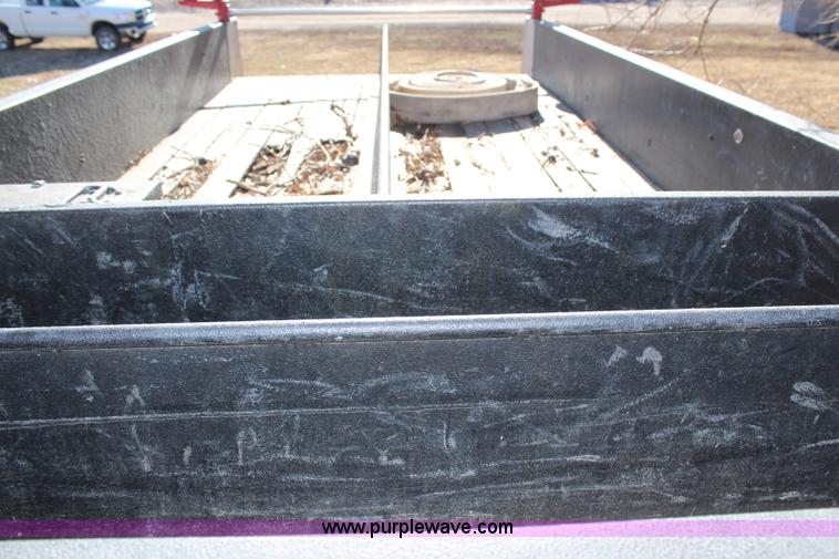 image for item H1430 1977 Ford F700 fire truck