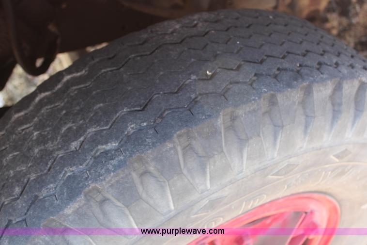 image for item H1430 1977 Ford F700 fire truck