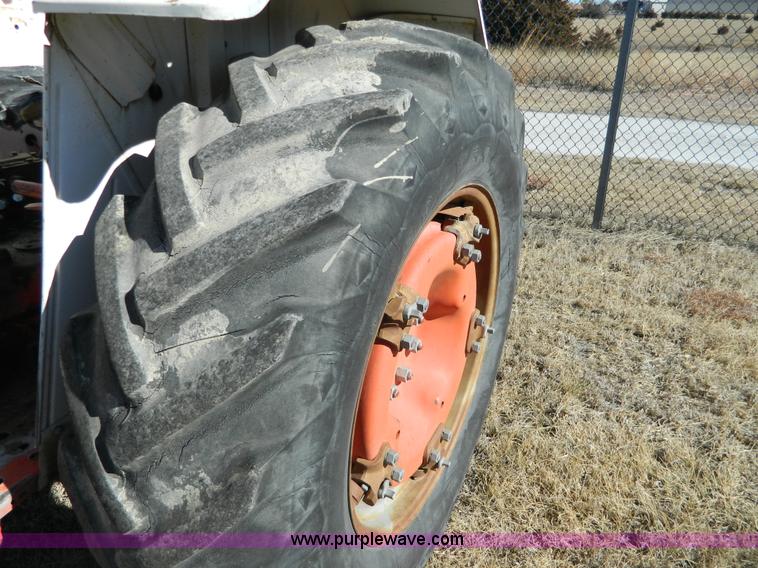 image for item H2269 David Brown 995 tractor