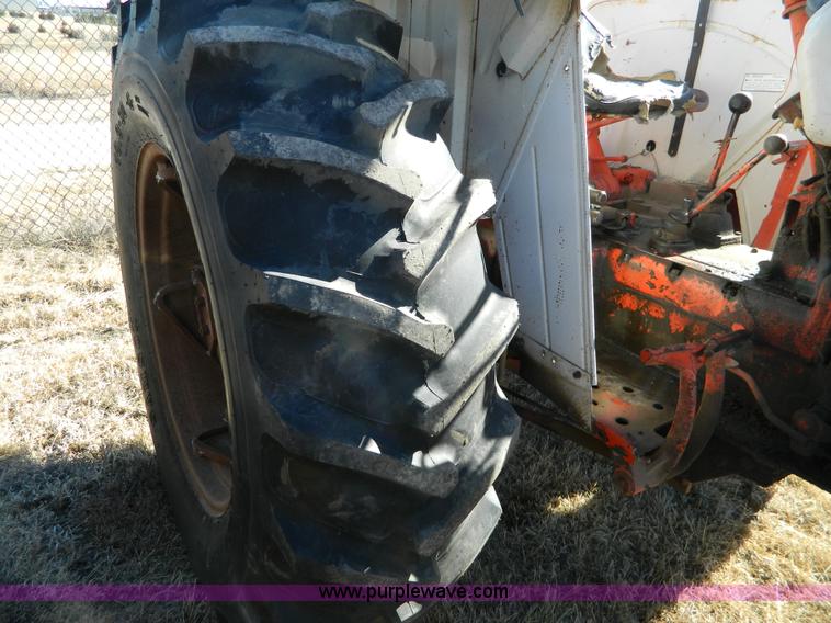 image for item H2269 David Brown 995 tractor