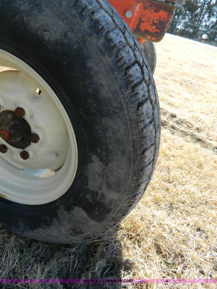 image for item H2269 David Brown 995 tractor