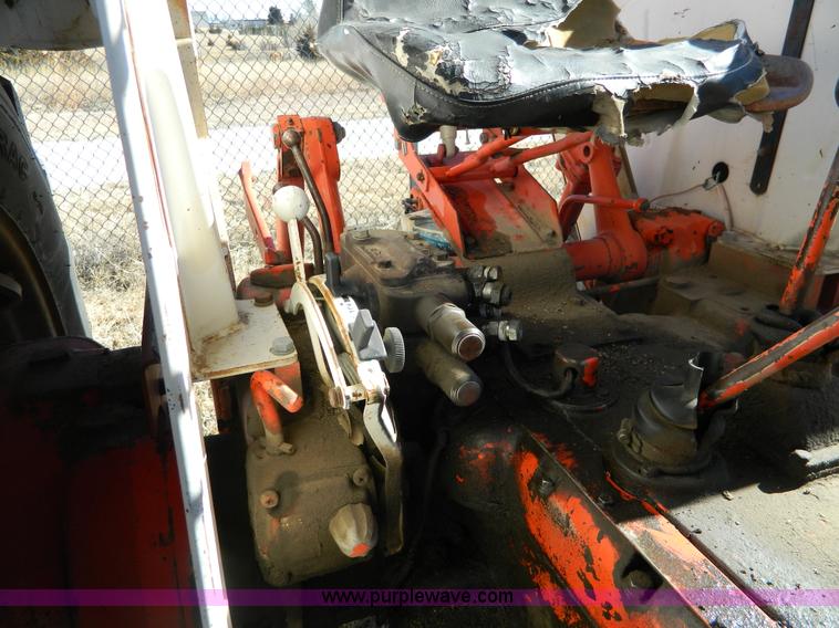 image for item H2269 David Brown 995 tractor