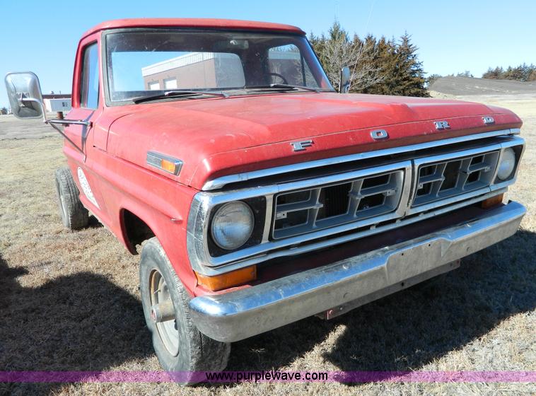 image for item H2270 1971 Ford F250 pickup truck cab and chassis