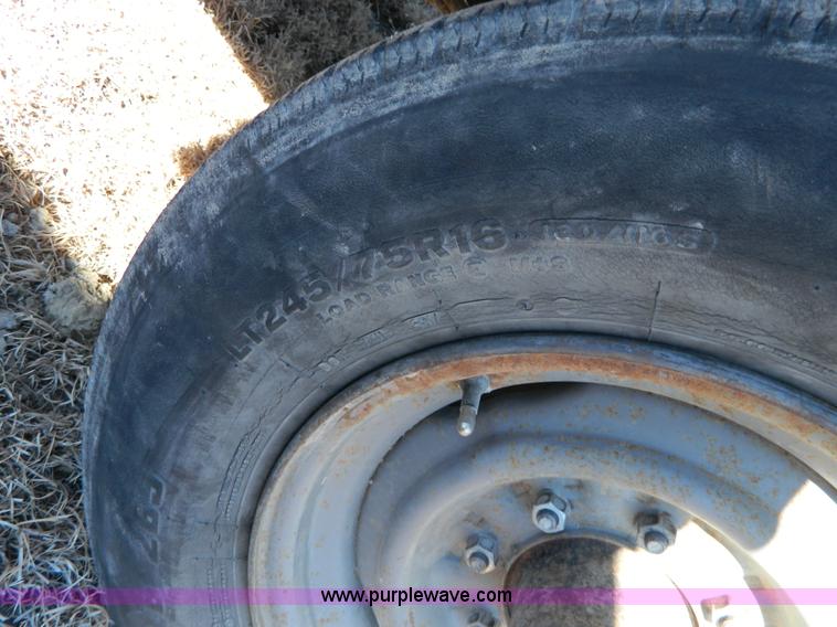 image for item H2270 1971 Ford F250 pickup truck cab and chassis