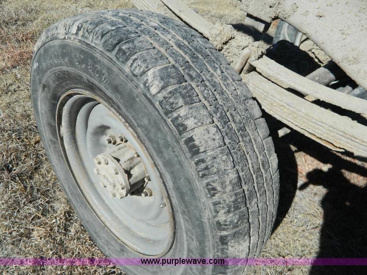 image for item H2270 1971 Ford F250 pickup truck cab and chassis